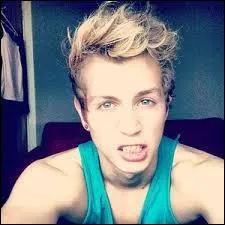 Et lui, quel est son prénom ?