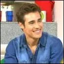 Connais-tu le nom de son chanteur pr&eacute;f&eacute;r&eacute; ?