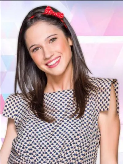 Dans la saison 1, de qui Francesca est-elle amoureuse ?