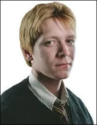 Qui joue Fred Weasley ?
