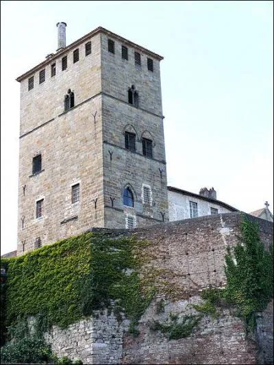 Ce monument porte le nom de :