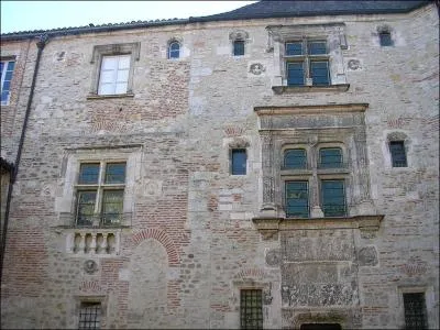 Quel nom a ce monument ?