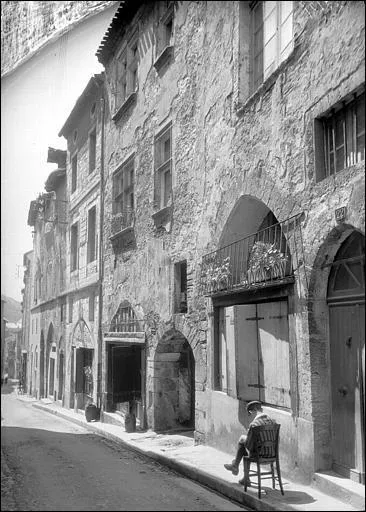 Ce monument porte le nom de :