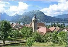 Je vous emmène à Talloires, ville rhônalpine située dans le département ...