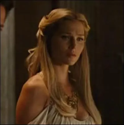 Qui est cette femme ?