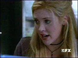 [Quand Spike s'en mêle] Qui Harmony fuit-elle  ?