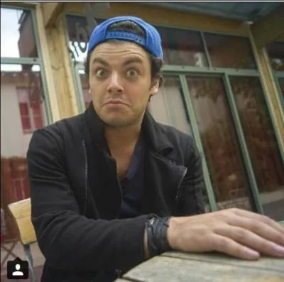 Par qui est-il repéré en 2009 ?