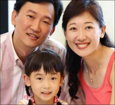 Quel est environ le nombre de ftus féminins tués chaque année pour respecter la politique de l'enfant unique ?