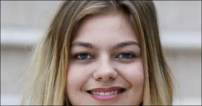 Comment a-t-elle fait pour lancer sa carrière de chanteuse ?