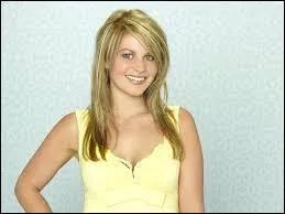 Mr Tanner a demandé ... fois Summer en mariage.