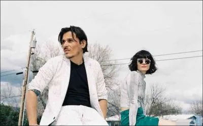 Comment s'appelle leur premier album ?