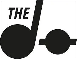 En quelle couleur est souvent habillée la chanteuse ?