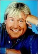 "Et tu danses avec lui" ou 'Kiss me".