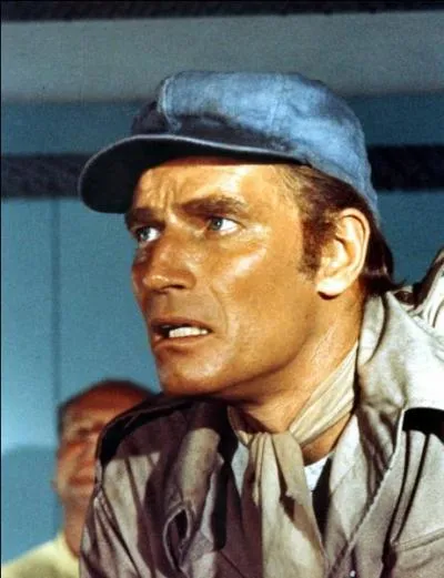 De quelle couleur était le soleil dans un film de 1973 avec Charlton Heston ?