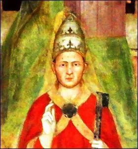 Où et comment Clément V arrive-t-il à supprimer l'ordre du Temple sans toutefois le condamner en tant que tel ?