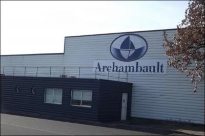 Le tribunal de commerce de Poitiers a prononcé mardi la liquidation judiciaire des bateaux Archambault de Dangé-Saint-Romain. Combien employaient-ils de salariés ?