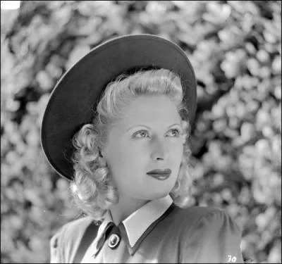 Actrice française, elle fut la partenaire de Jean Marais dans le film "La belle et la bête" de Jean Cocteau.