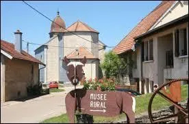 Nous partons à la découverte de Foucherans. Village franc-comtois, il se situe dans le département ...