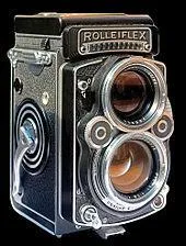 Les objectifs de l'appareil photographique reflex bi-objectifs sont :