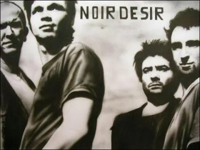 Quel est le titre exact de la chanson interprétée par le groupe "Noir Désir" au début des années 2000 ?