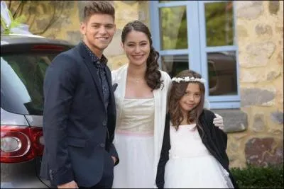 Comment s'appellent les deux enfants de Xavier, les deux qui entourent Salomé ?