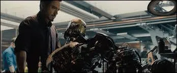 Qui est à l'origine de la création d'Ultron ?