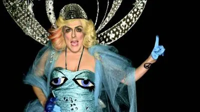 Cette photo est la parodie d'une chanteuse, à qui penses-tu ?