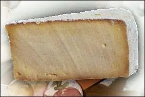 Ici, je vous propose le raclette, fromage à pâte non cuite mais pressée.