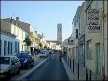 Je vous emmène sur l'Ile d'Oléron. Nous allons visiter la ville de Saint-Pierre-d'Oléron. Nous serons dans le département ...