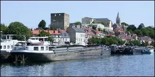 Je vais vous faire découvrir la ville de Conflans-Sainte-Honorine. Située au confluent de l'Oise et de la Seine, celle que l'on surnomme "la capitale de la batellerie" se trouve en région ...