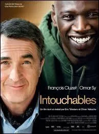 Le film intitulé "Intouchables" parle d'un riche aristocrate, tétraplégique et d'un jeune de banlieue, ce film a eu un énorme succès, en 2011.