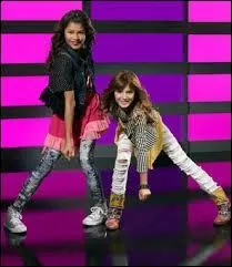 L'émission de danse s'appelle Shake It Up ....