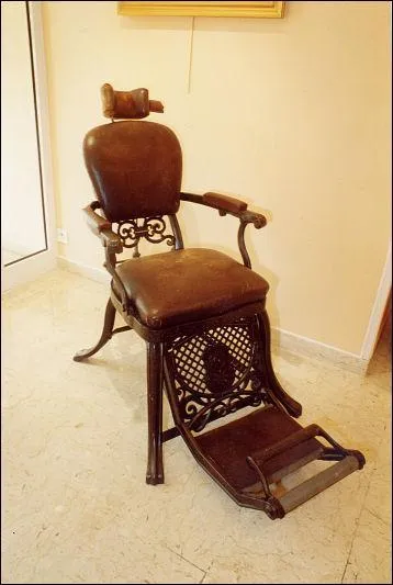 Pourquoi ce fut une 'chaise' qui fut choisie au tout début ?