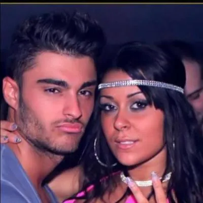 Avec qui Shanna se met-elle en couple pendant cette aventure ?