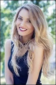 A-t-elle fait une vidéo-maquillage à l'aveugle avec Andy Raconte ?