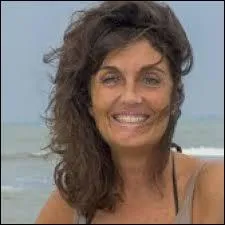 Cette aventurière n'est pas du tout sportive ! Mais grâce à son gros caractère, elle compte s'imposer dans son équipe.