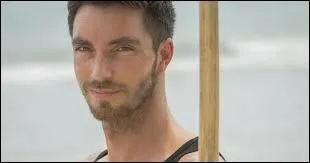 Ce trentenaire a, dès le début, eu de la chance. Il a pu composer les équipes et obtenir le plan de l'île sur laquelle il allait aller.