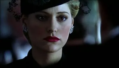 Combien d'années se sont écoulées entre la mort d'Amyas et la visite de Carla à Poirot ?