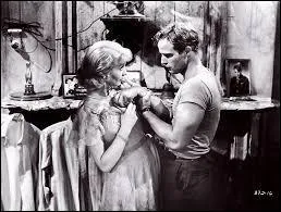 "Un tramway nomm&eacute; D&eacute;sir" a-t-il un sc&eacute;nario original ou adapt&eacute; ?