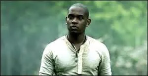 Quand toutes les portes du labyrinthe restent ouvertes et que les griffeurs attaquent est-ce que Alby se fait tuer par un griffeur ?