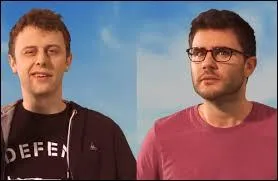 Il a formé Le Velcrou en 2008.