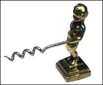 Un incontournable qui peut toujours servir... Où bon papa Jean a-t-il acheté ce souvenir kitsch ?