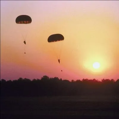 'Ceux et celles pour qui l'amour consiste uniquement à s'envoyer en l'air ont intérêt à ouvrir leur parachute pour freiner la descente. ' Indice : 'Francis Blanche'