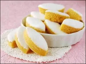 Avec quoi parfume-t-on les calissons d'Aix ?