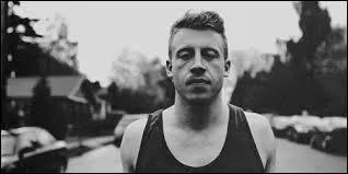 Qui est sur la photo ?