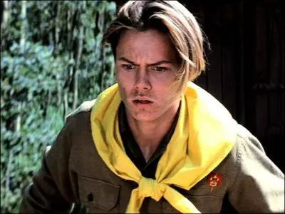 Il a incarn le fils d'Harrison Ford, le mme adolescent et est dcd  l'ge de 23 ans. Il s'appelait...