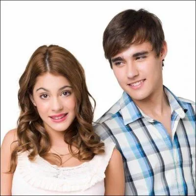 Comment Violetta a-t-elle rencontré Leon ?