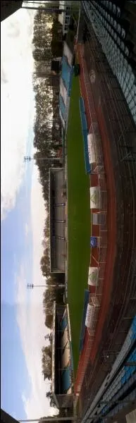 Comment s'appelle le stade ?