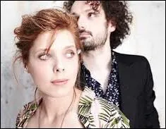 Quel groupe toulousain de pop rock la chanteuse Nina Goern forme-t-elle avec Yohan Hennequin ?