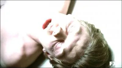 De quelle façon meurt Kit ?